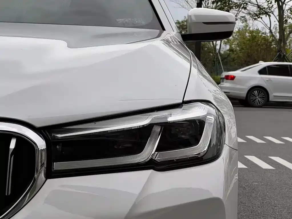BMW 5 Series New Energy — фото 3