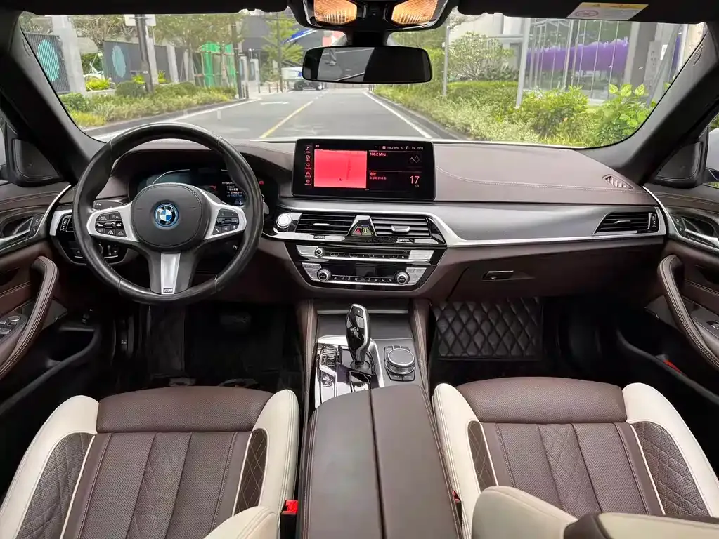 BMW 5 Series New Energy — фото 2