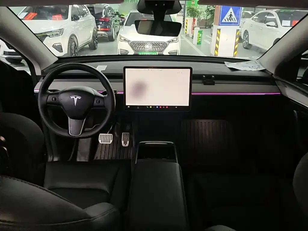 Tesla Model Y — фото 2
