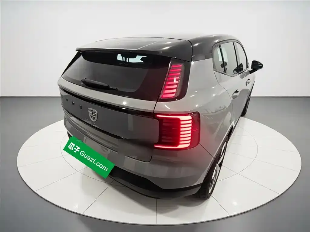 Volvo EX30 2025 из CN, фото 7