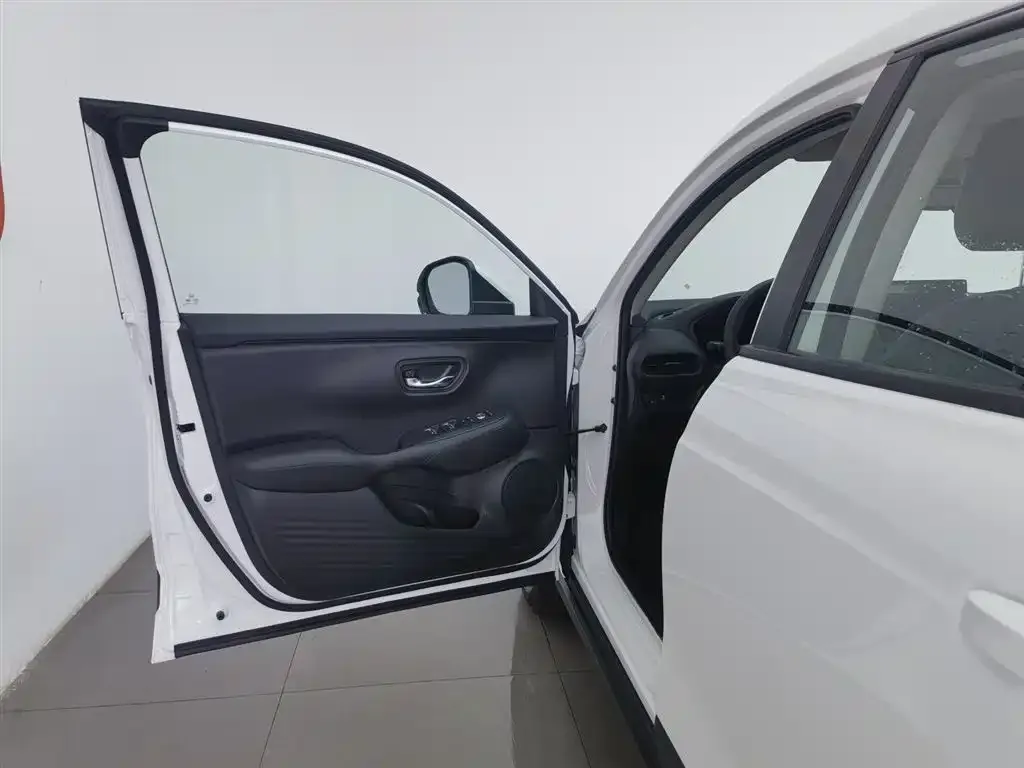 Honda HR-V 2023 из CN, фото 6