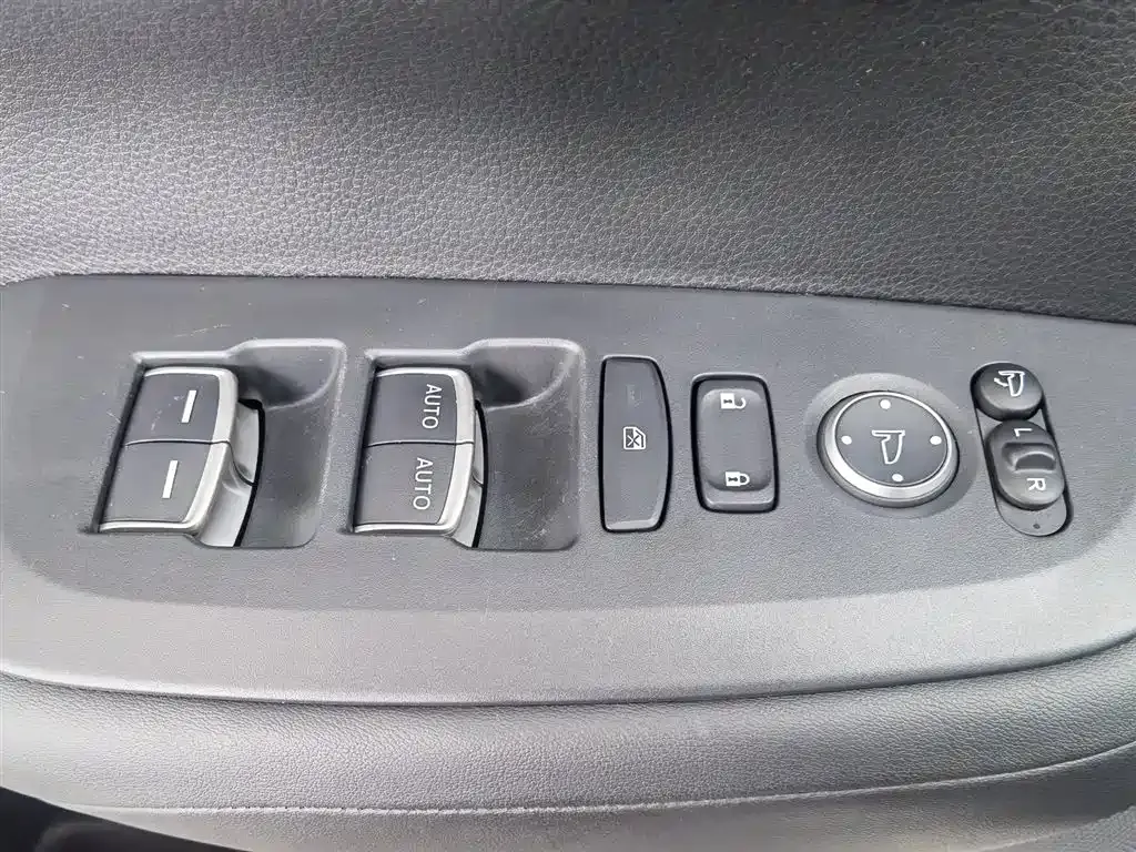 Honda HR-V 2023 из CN, фото 9