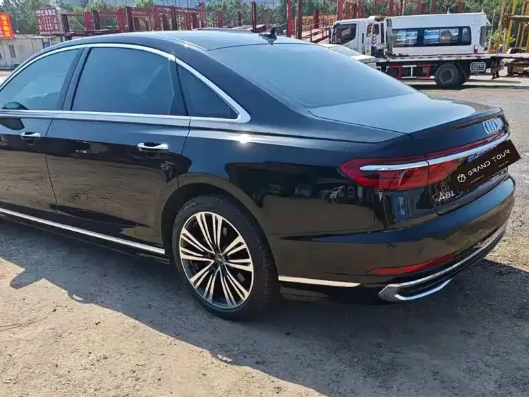 Audi A8 2023 из CN, фото 4