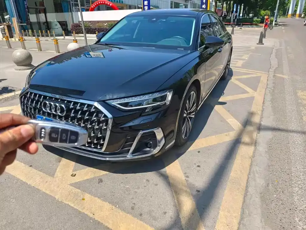 Audi A8 2023 из CN, фото 9