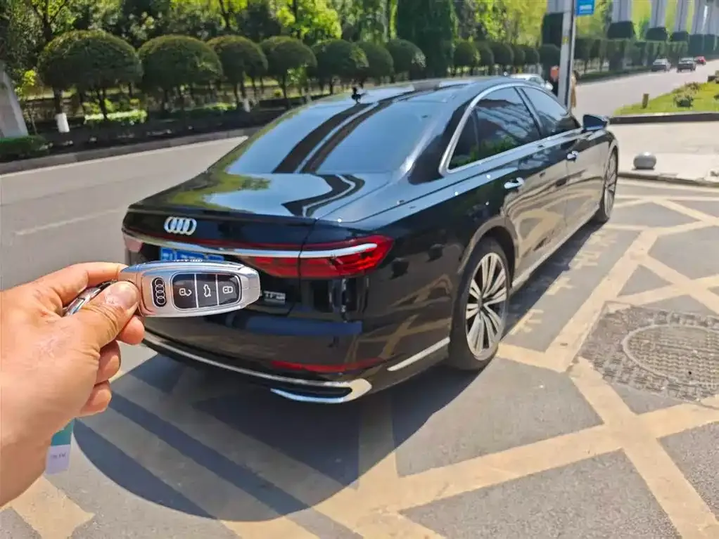 Audi A8 2023 из CN, фото 5