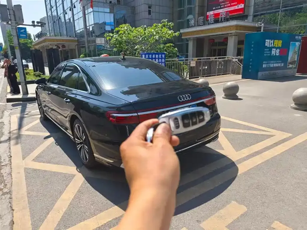 Audi A8 2023 из CN, фото 7