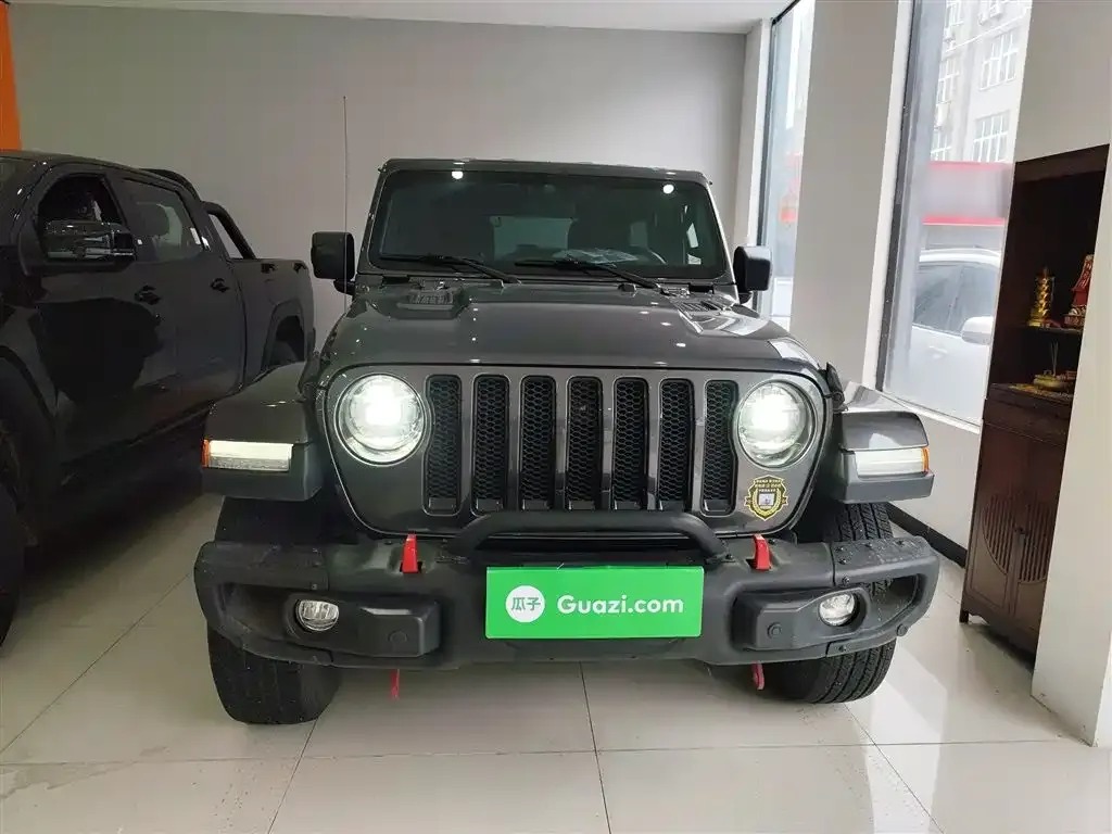 Jeep Wrangler — фото 7