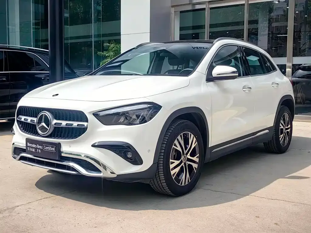 Mercedes-Benz GLA — фото 1