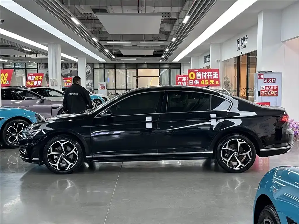 Volkswagen Magotan 2023 из CN, фото 5