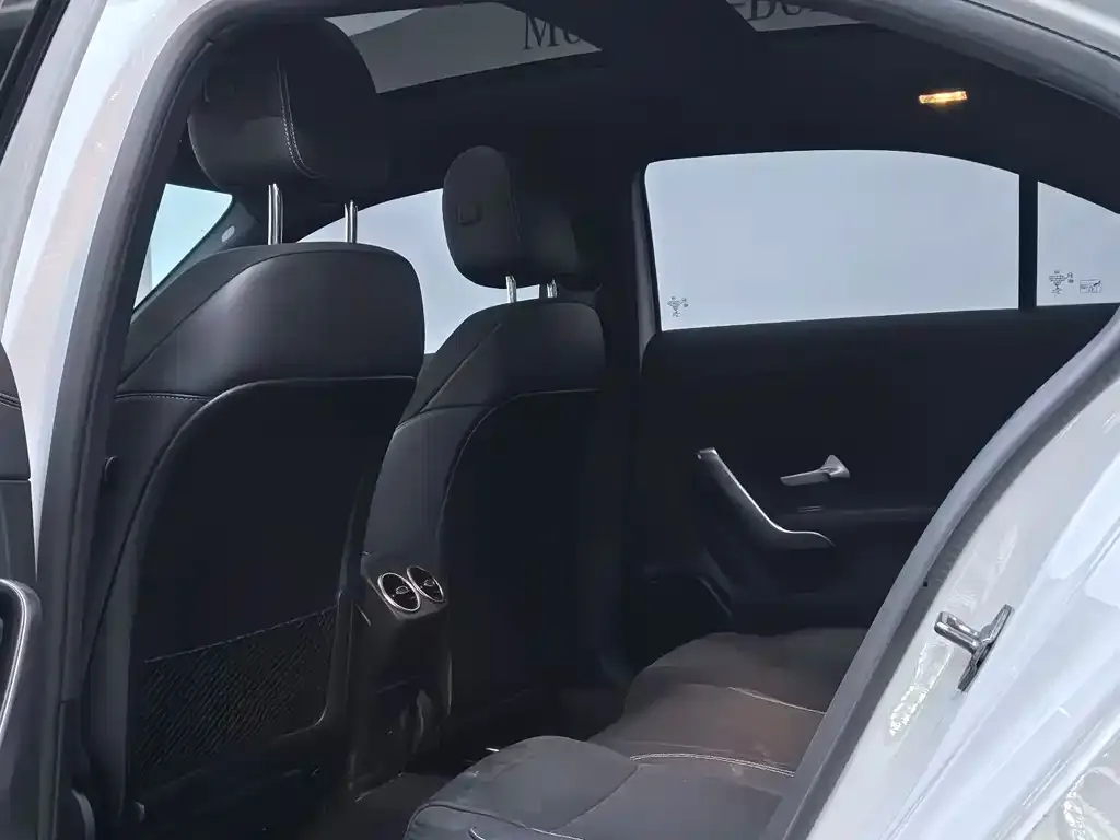 Mercedes-Benz A-Class 2022 из CN, фото 3