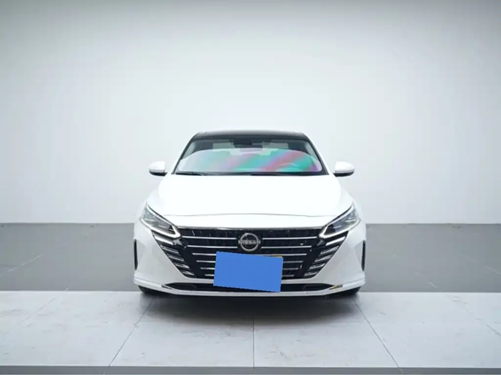 Nissan Teana — фото 1