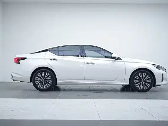 Nissan Teana — фото 10