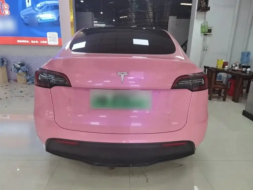 Tesla Model Y — фото 9