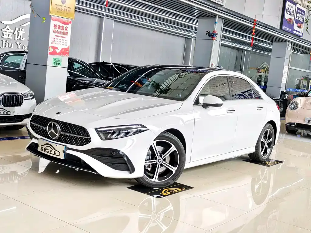 Mercedes-Benz A-Class — фото 1