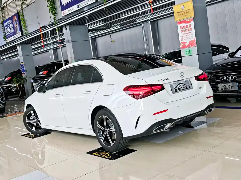 Mercedes-Benz A-Class — фото 9
