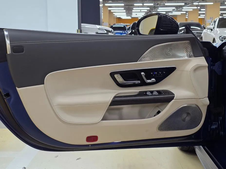 Mercedes-Benz SL-Class 2023 из KR, фото 2