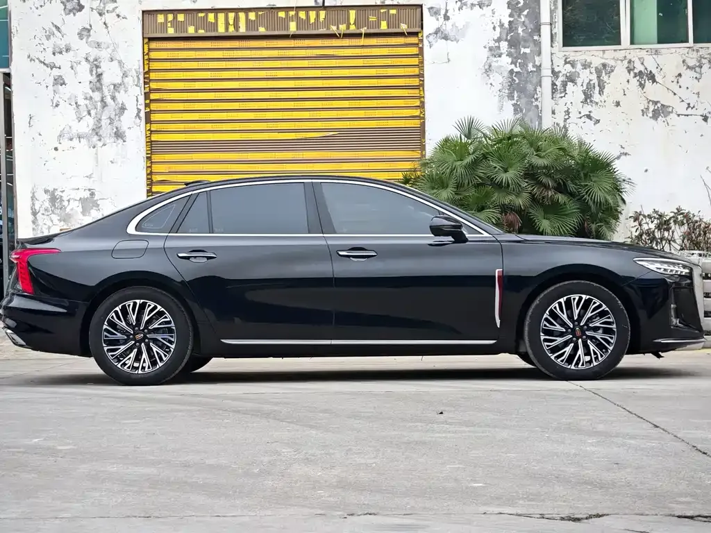 Hongqi H5 — фото 4