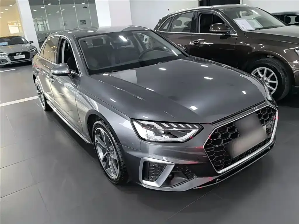 Audi A4L 2023 из CN, фото 3