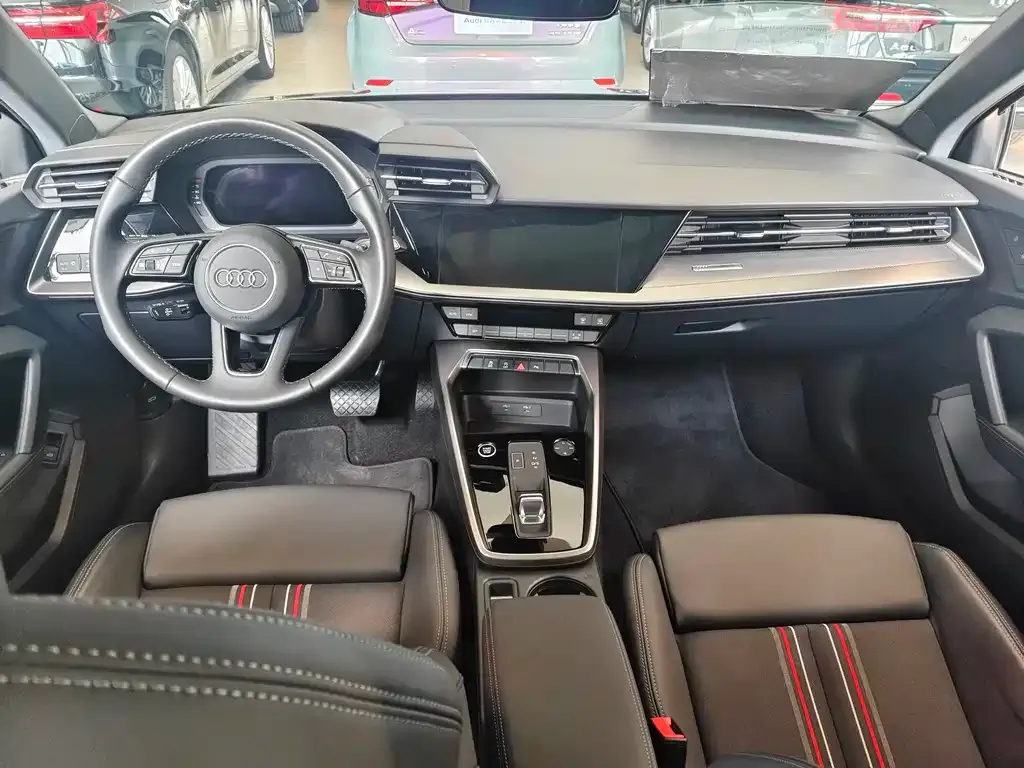 Audi A3 2024 из CN, фото 9