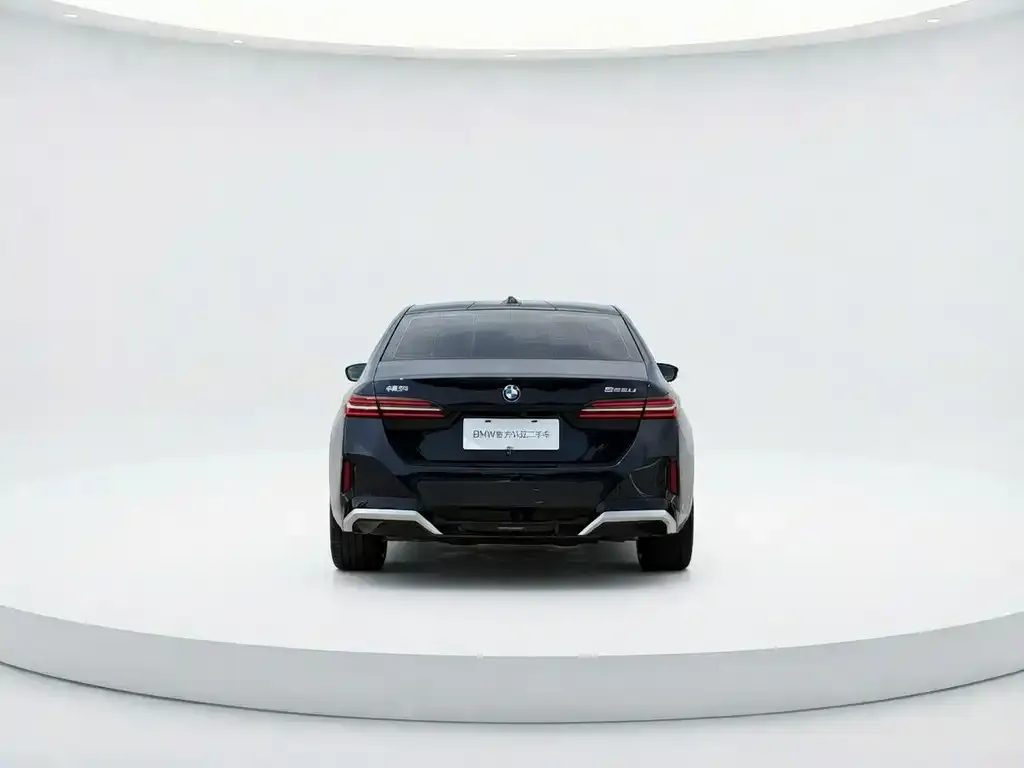 BMW 5 Series — фото 3
