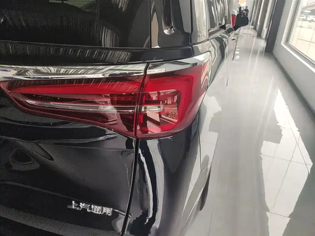 Buick GL8 2023 из CN, фото 10