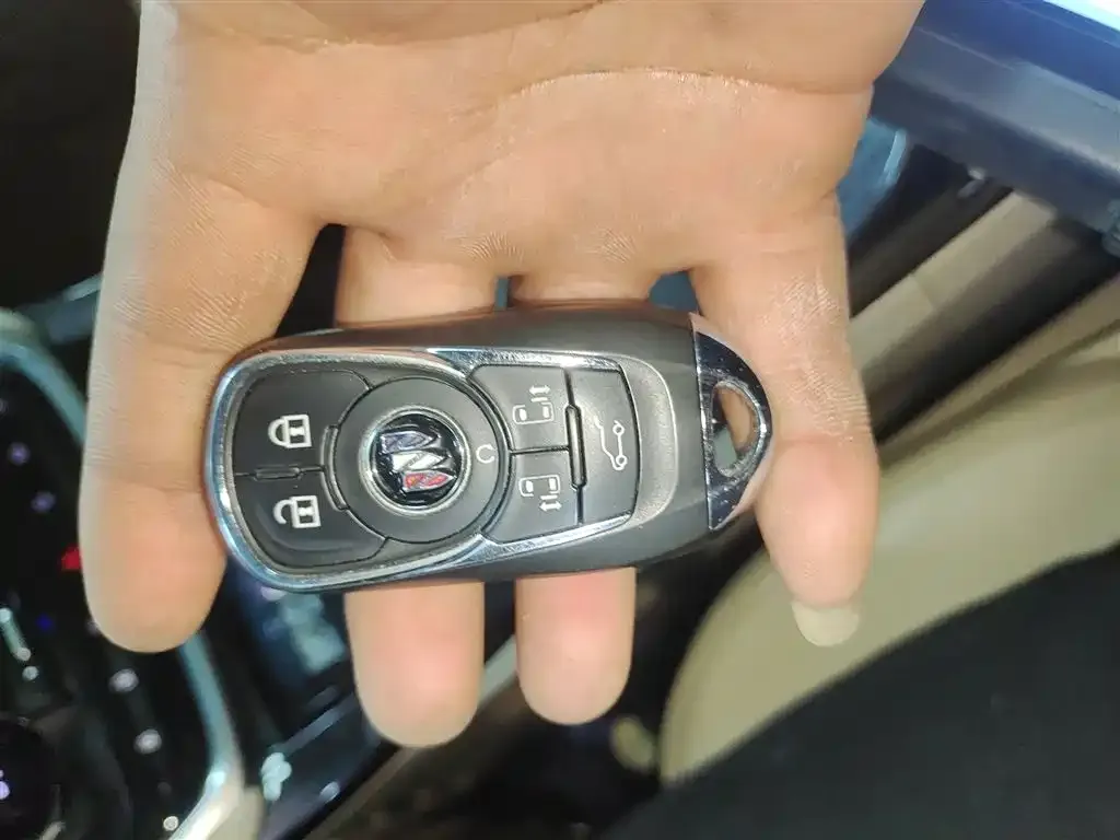 Buick GL8 2023 из CN, фото 6