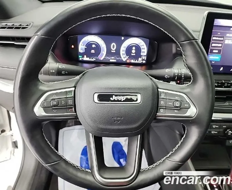 Jeep Compass — фото 9