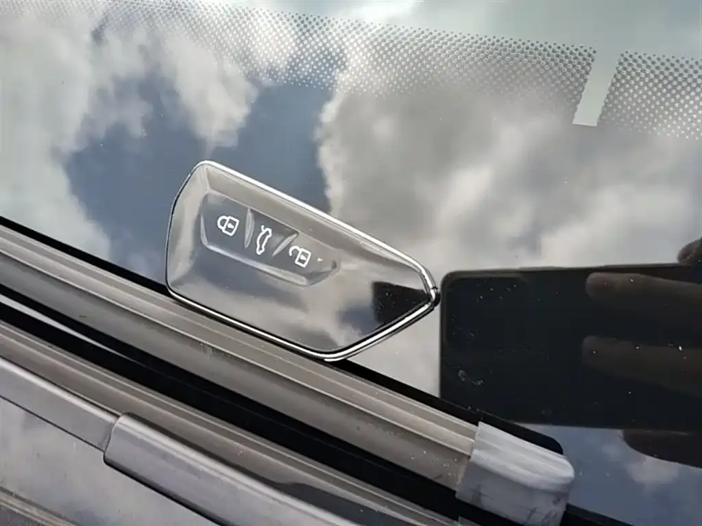 Volkswagen ID.3 — фото 2