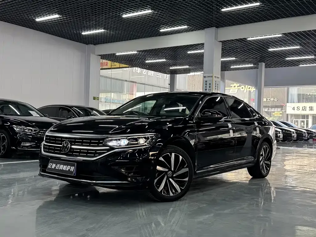 Volkswagen Passat 2022 из CN, фото 1