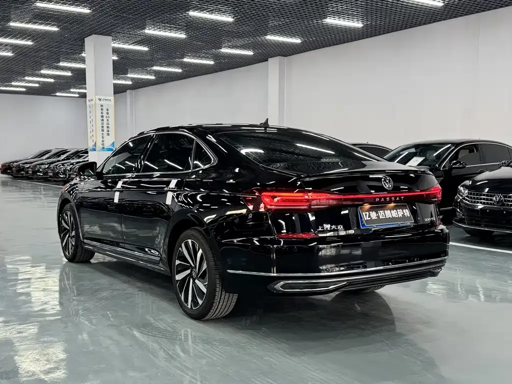 Volkswagen Passat 2022 из CN, фото 2