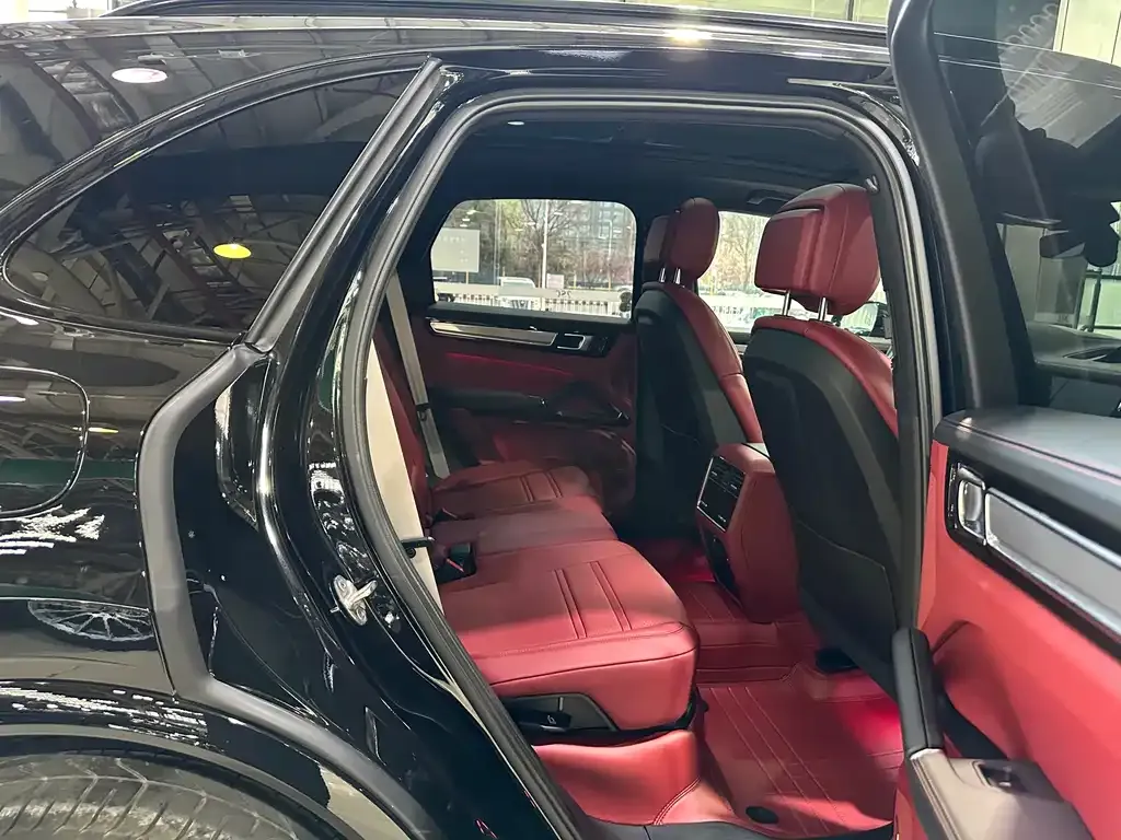 Porsche Cayenne 2023 из CN, фото 2