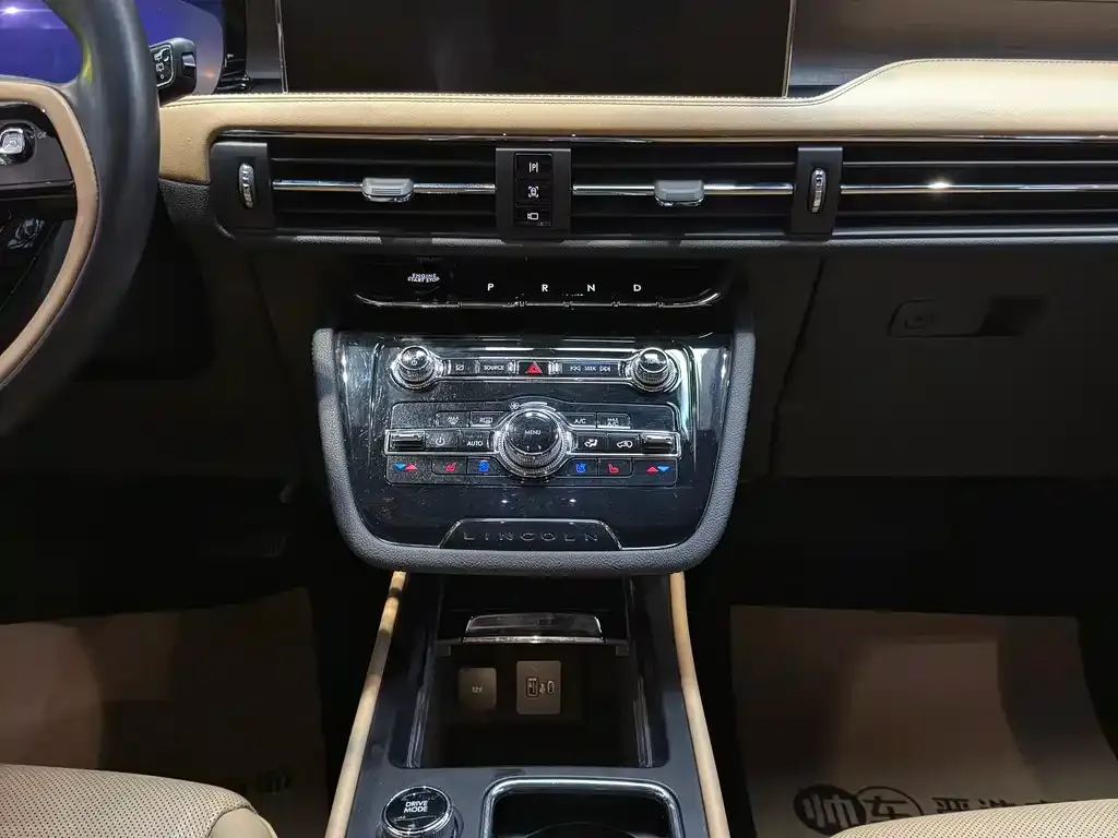Lincoln Corsair 2023 из CN, фото 7
