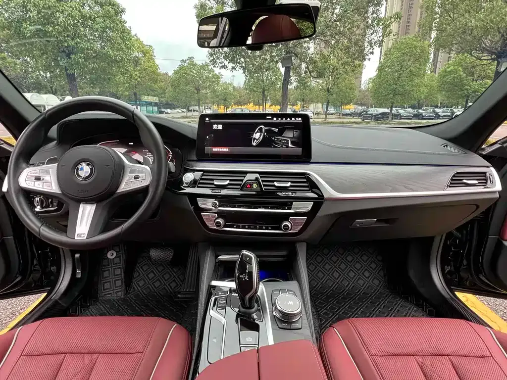 BMW 5 Series — фото 4