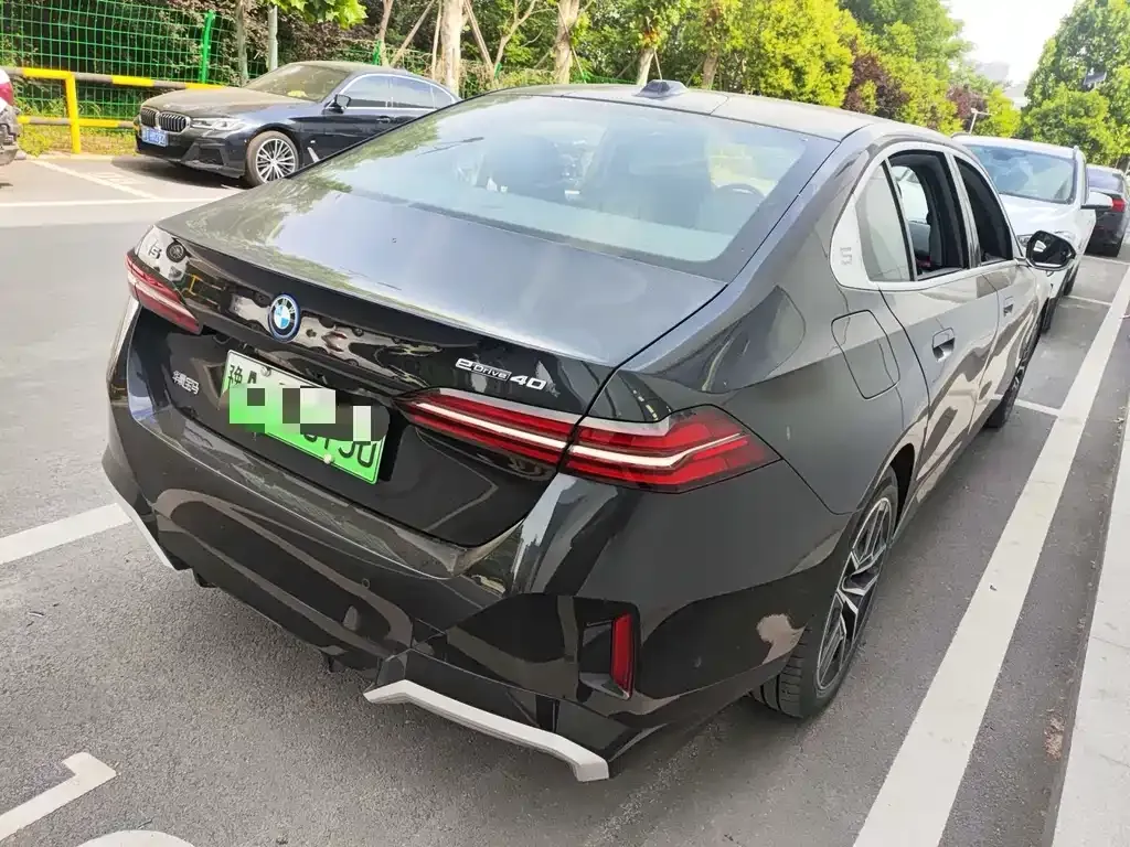 BMW i5 2025 из CN, фото 9