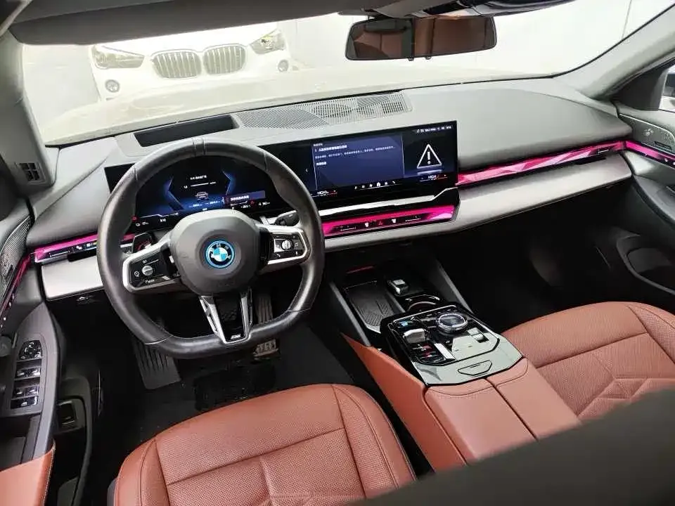 BMW i5 2025 из CN, фото 4