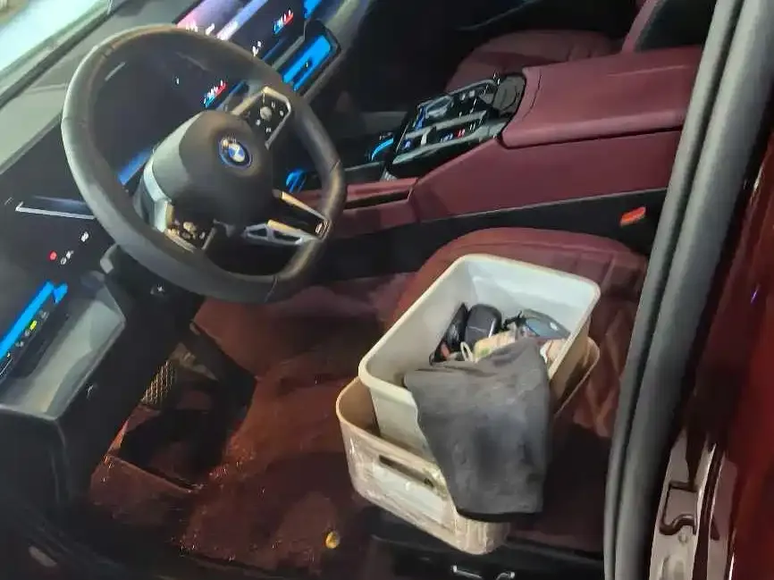 BMW i5 2025 из CN, фото 2
