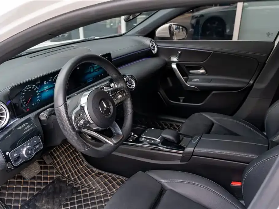 Mercedes-Benz A-Class 2023 из CN, фото 4