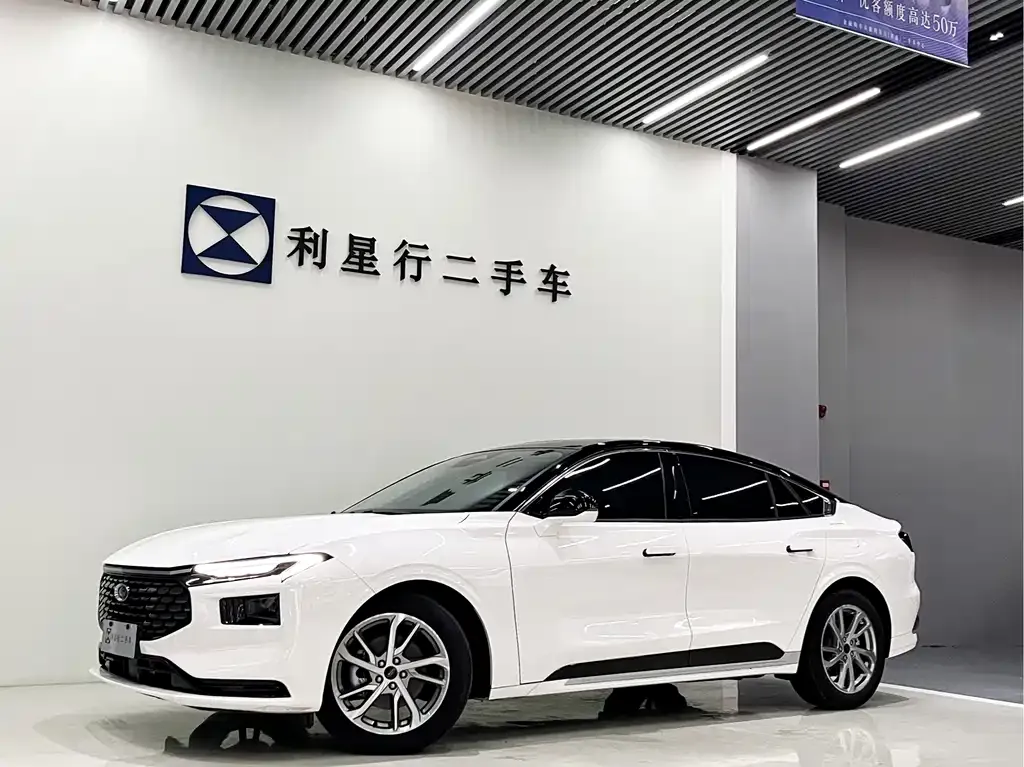 Ford Mondeo 2023 из CN, фото 1