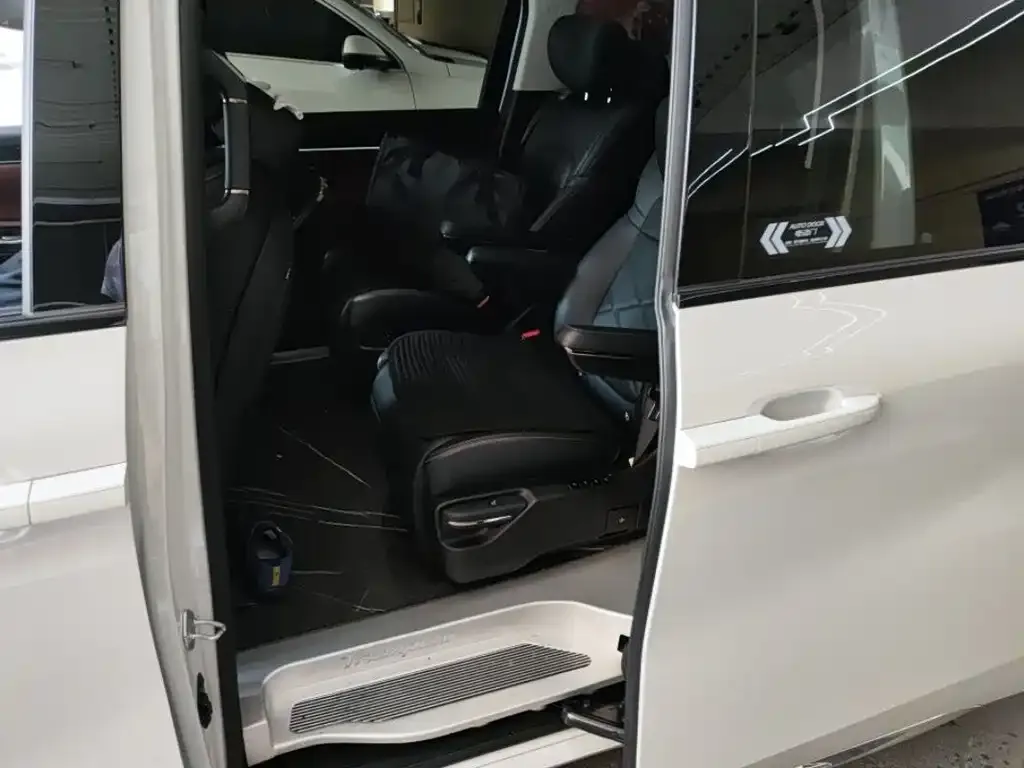 GAC Motor E8 Hybrid 2024 из CN, фото 2