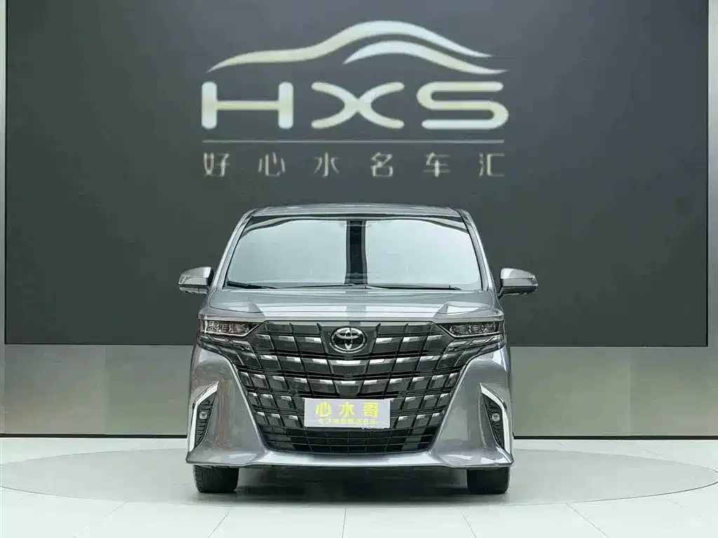 Toyota Alphard — фото 4