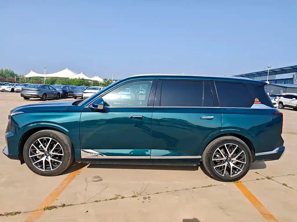 GAC Motor Trumpchi GS8 — фото 10