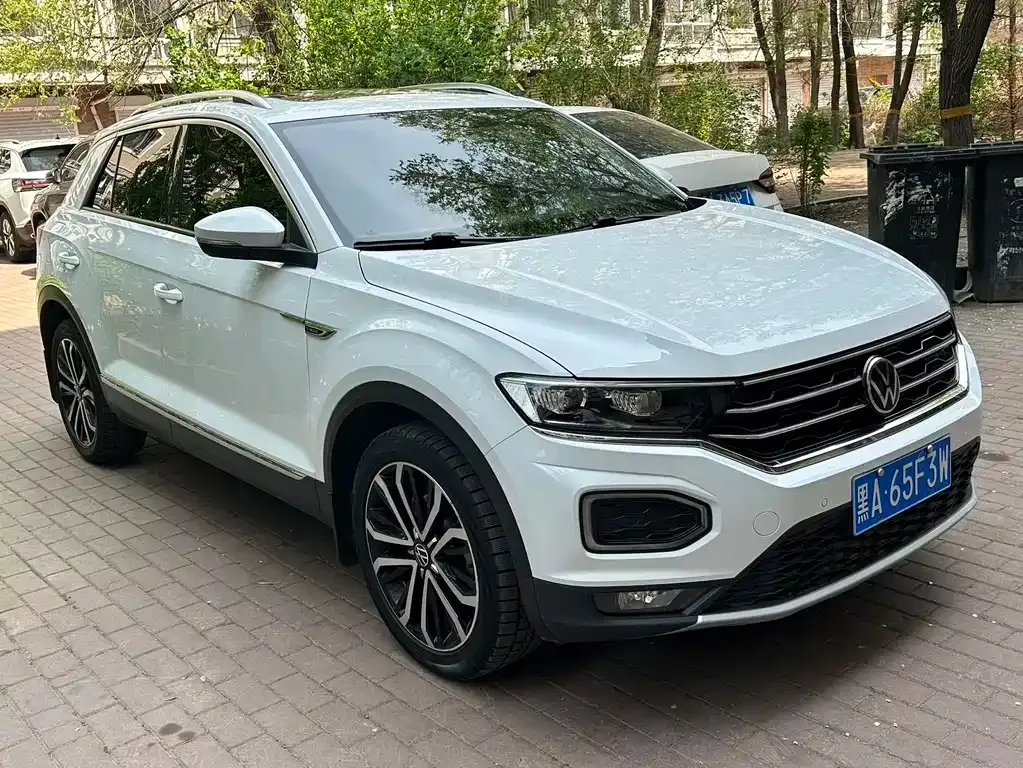 Volkswagen T-Roc — фото 6