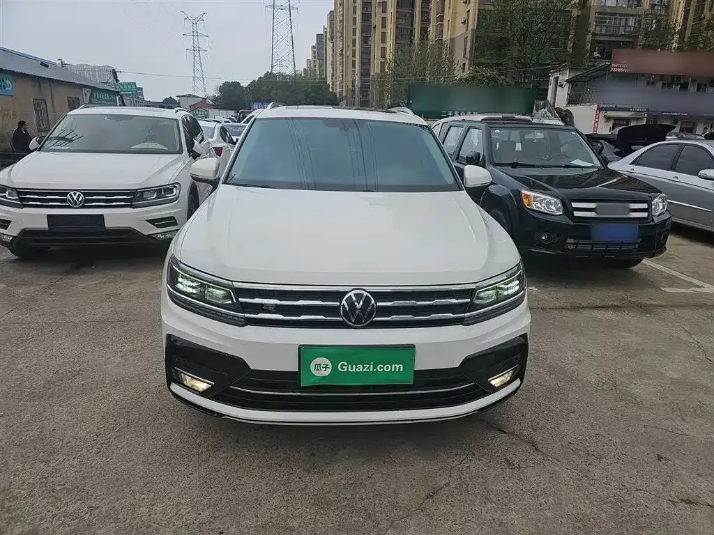 Volkswagen Tiguan L — фото 3
