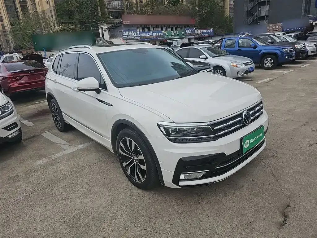 Volkswagen Tiguan L — фото 7