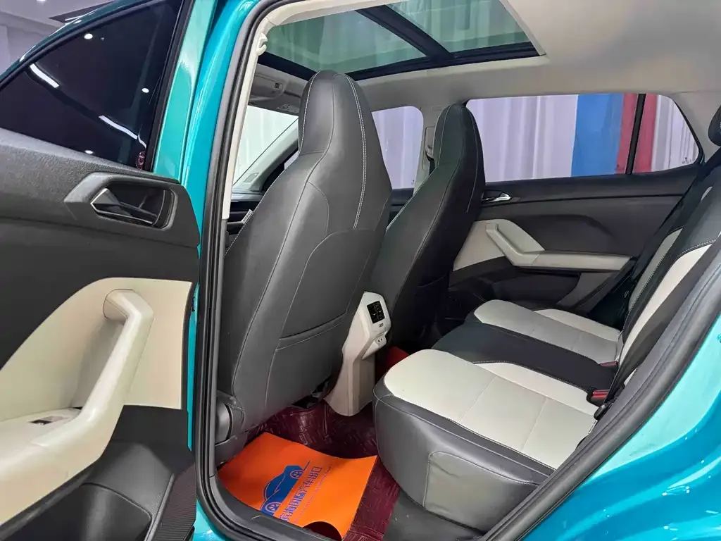 Volkswagen T-Cross — фото 4