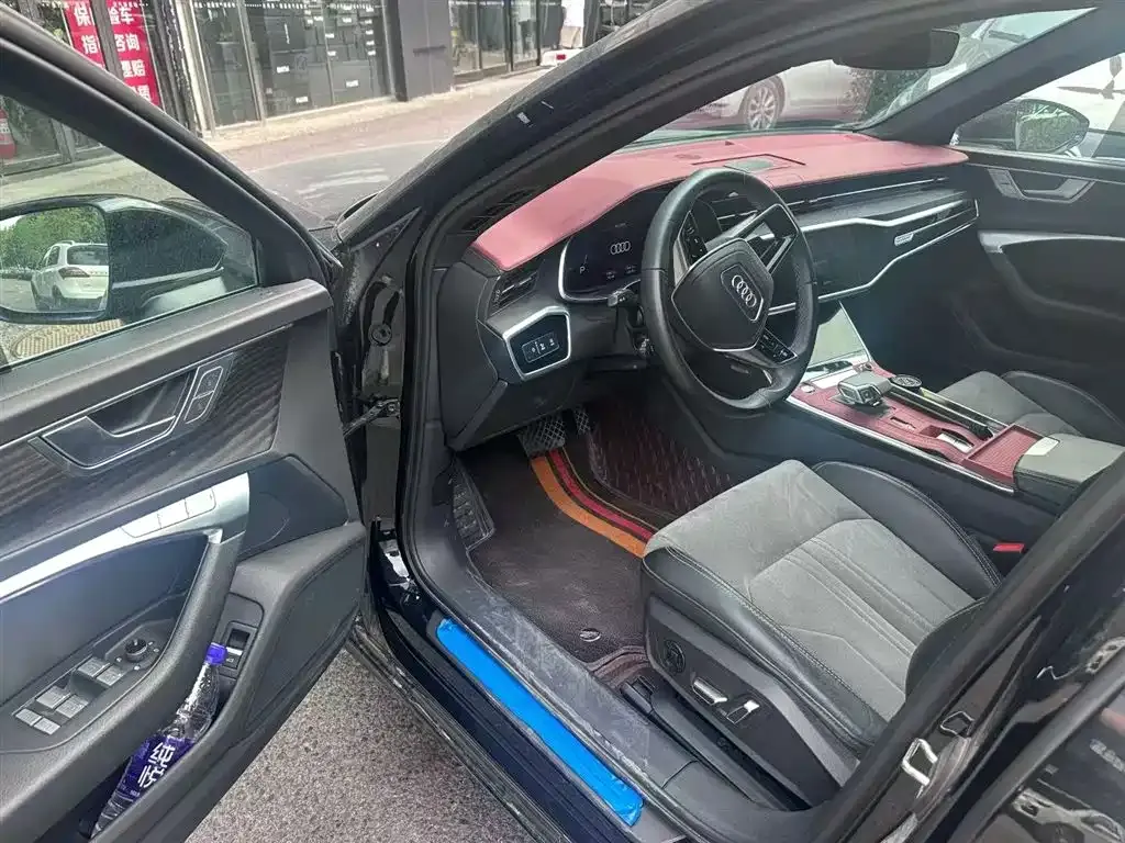 Audi A6L 2024 из CN, фото 3