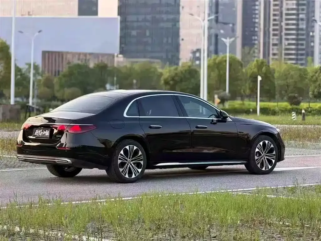 Mercedes-Benz E-Class (Import) — фото 5