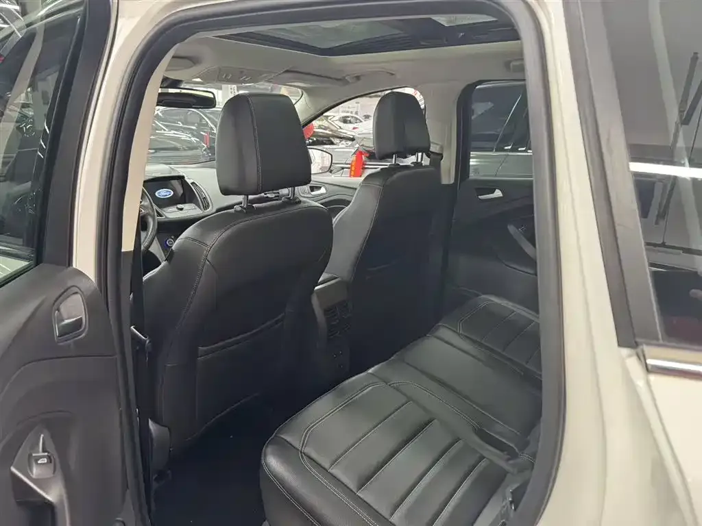 Ford Kuga 2021 из CN, фото 8