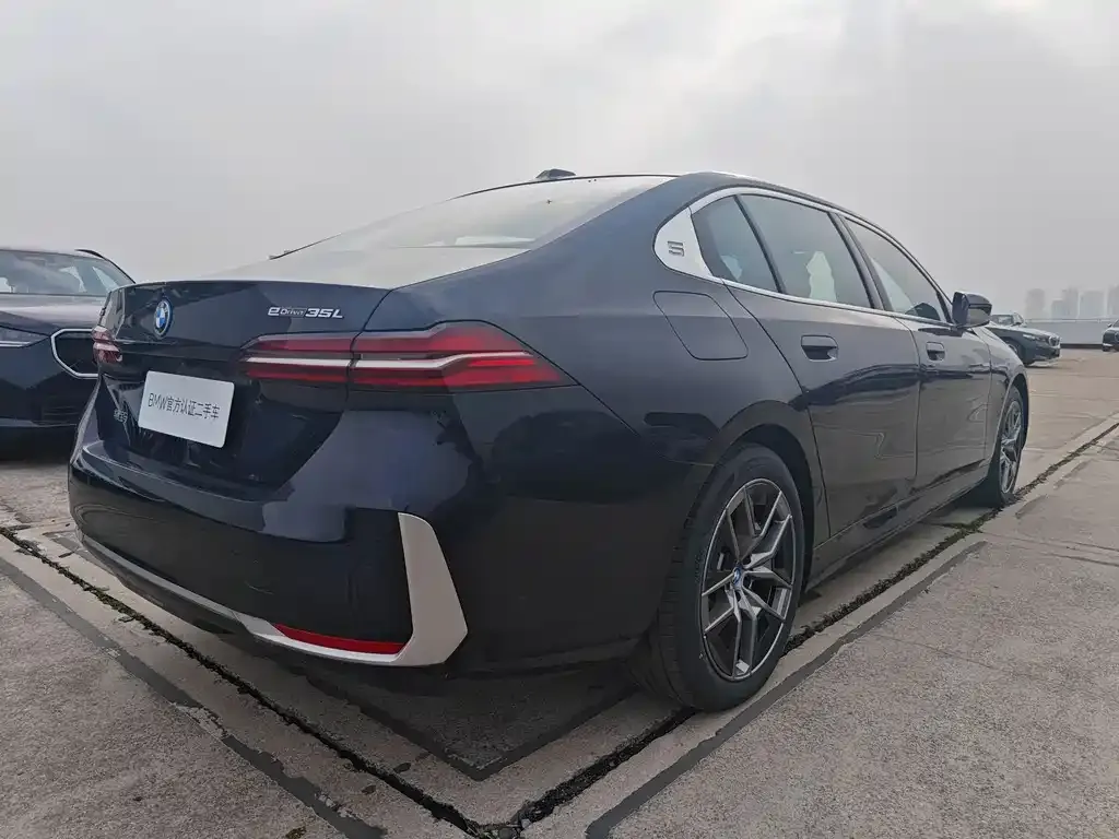 BMW i5 2026 из CN, фото 10