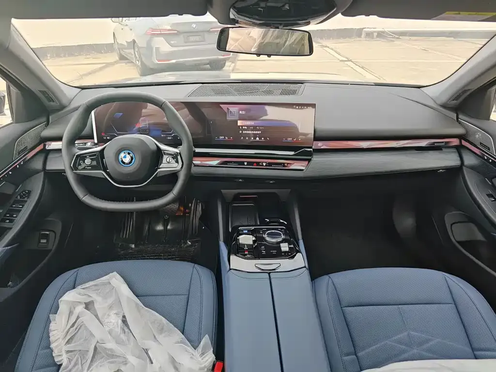 BMW i5 2026 из CN, фото 9